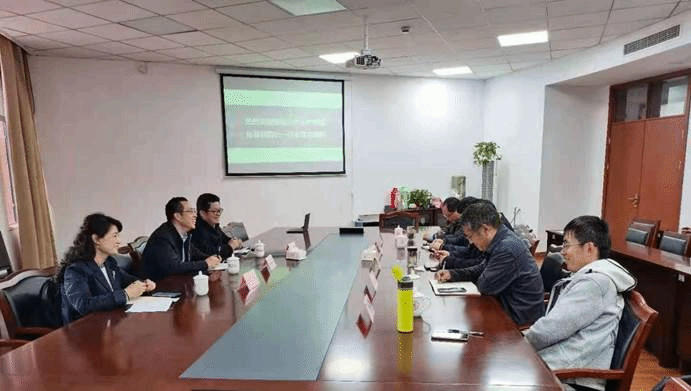 c2cdb01b40d44015fe0e63b0a50f795